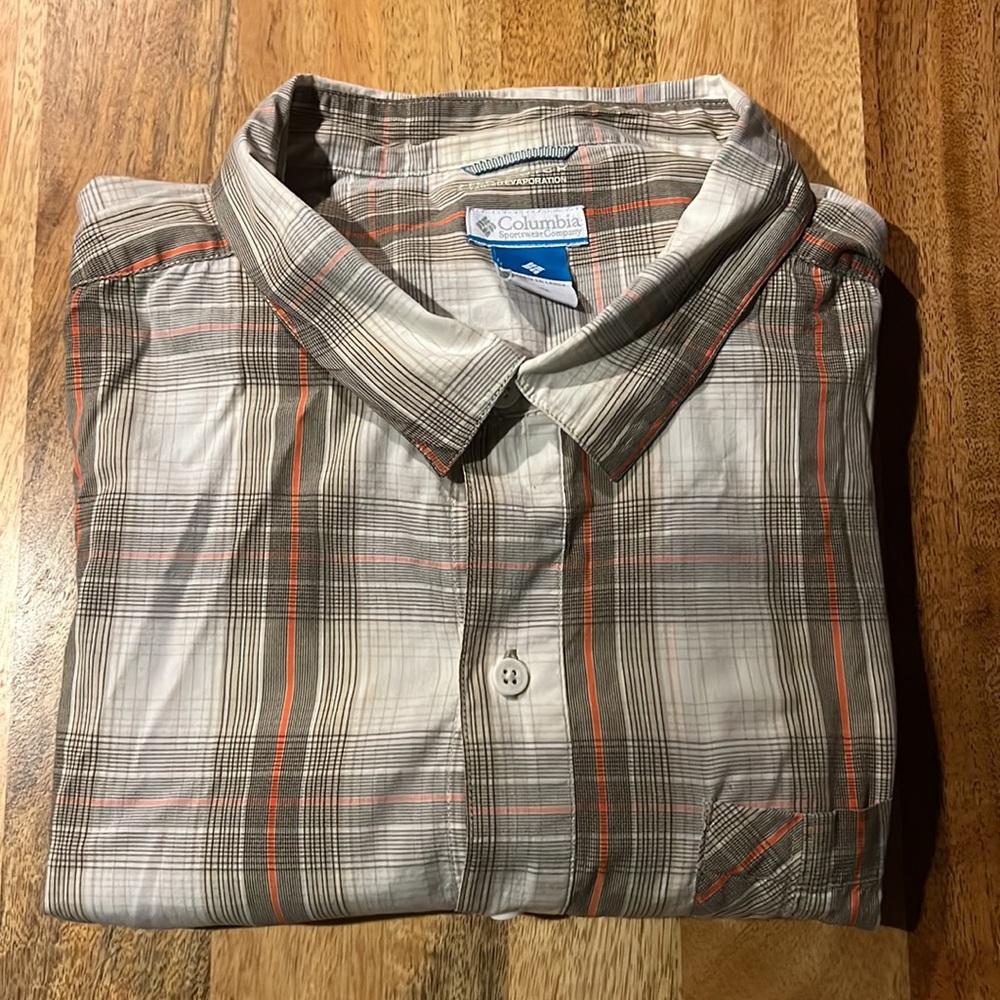 Columbia XXXL short sleeve shirt.